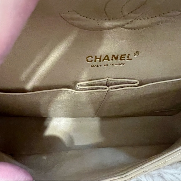 Chanel Medium Caviar Classic Flap Bag - Picture 10 of 12